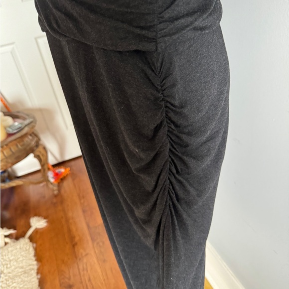 Reitman’s charcoal grey ruched dress - Picture 4 of 7